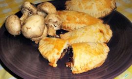 Pastel Assado Cogumelos Delicioso